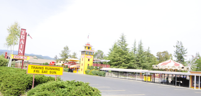 2014-04-21-traintown3