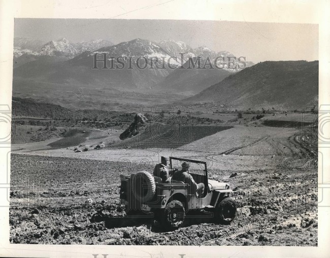 1948-05-11-lamia-greece-jeep1