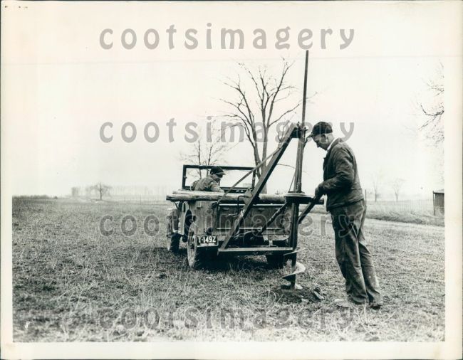 1945-07-19-cj2a-posthole-digger1