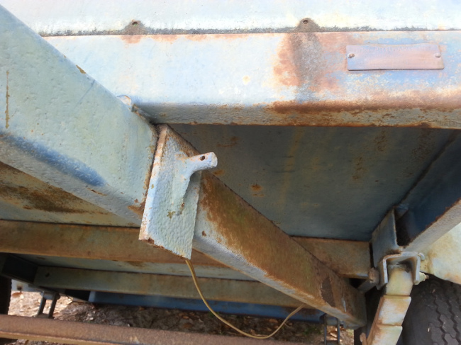 civilian-converto-trailer-underside2