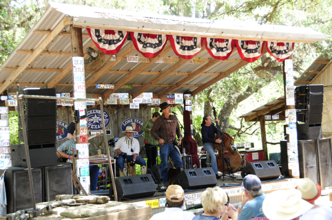 2015-05-01-luckenbach4