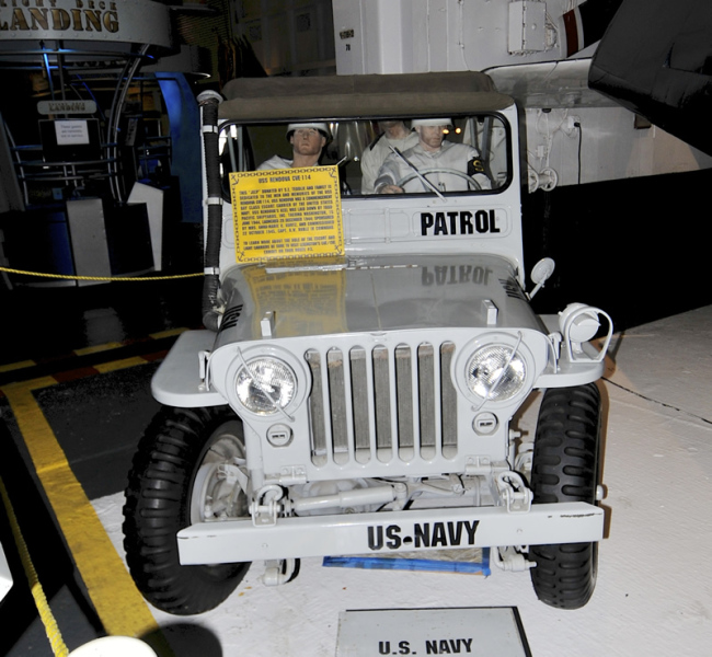 2015-05-08-usslexington-jeep3