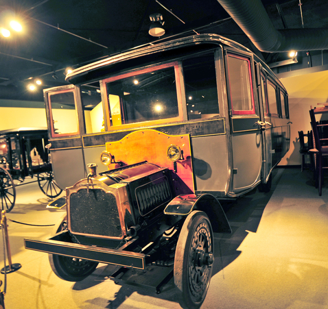 2015-05-10-national-funeral-museum2