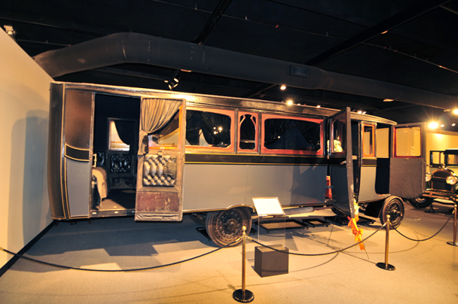 2015-05-10-national-funeral-museum3