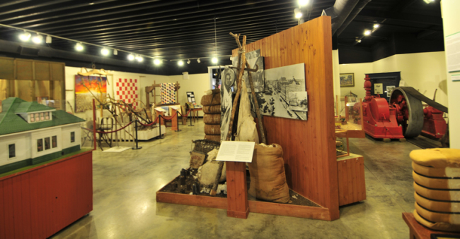 2015-05-13-cotton-audie-murphy-museum3