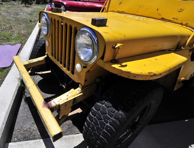 2015-05-17-canoncity-jeep1