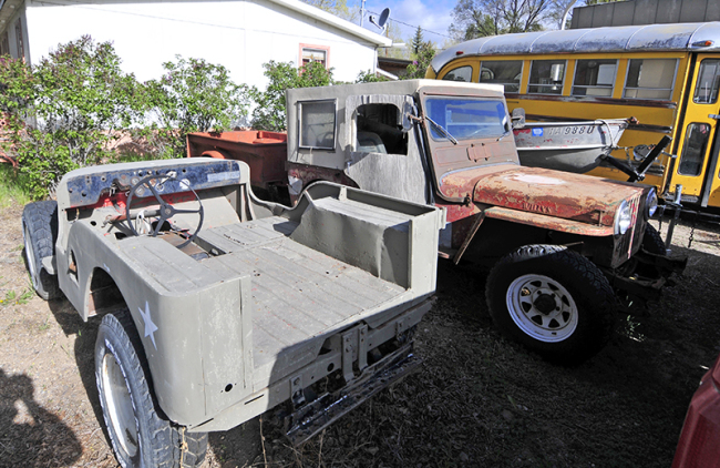 2015-05-17-sagauche-jeeps18