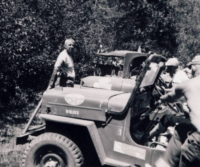 jeep-caravan-trip-1960s-1