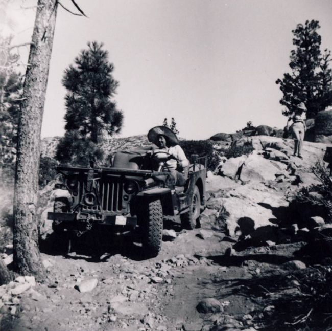 jeep-caravan-trip-1960s-13