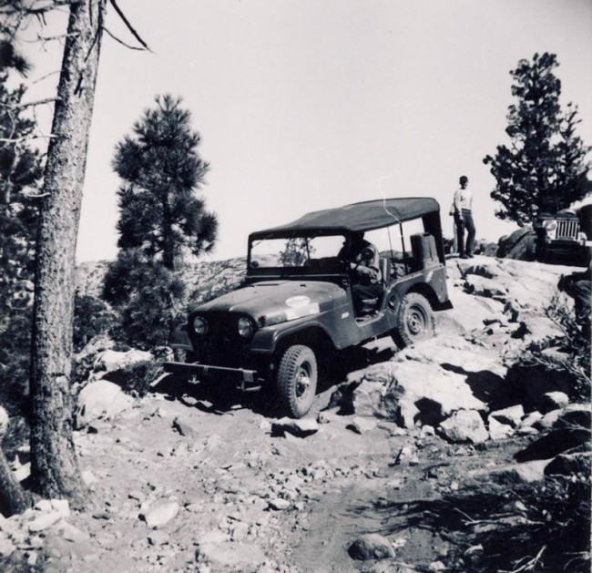 jeep-caravan-trip-1960s-4