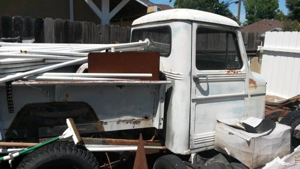 2-trucks-saccity-ca2