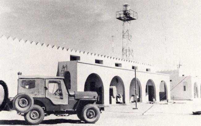 1956-02-globetrotter-african-sail-jeep4