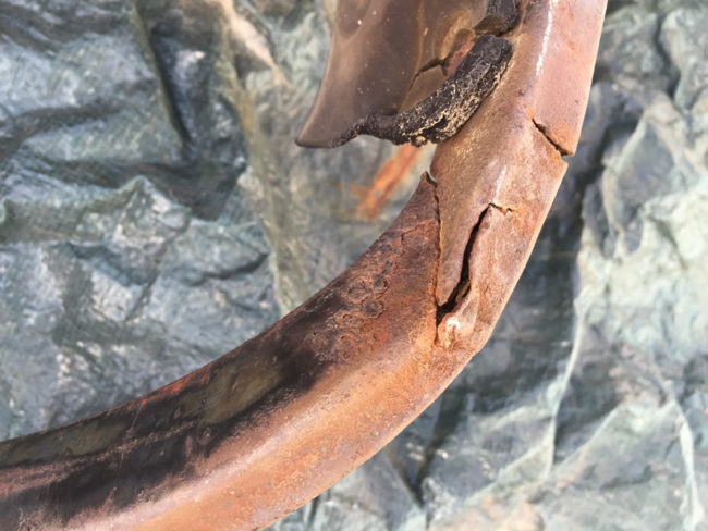 2016-09-12-windshield-crack-support3