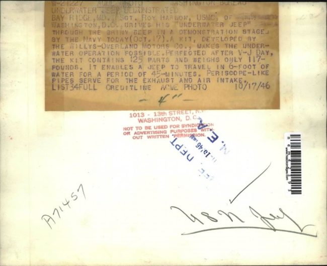 1946-10-17-underwater-jeep2