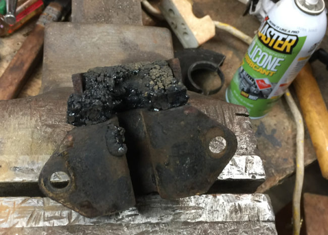 engine-mount-melted2