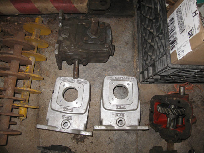 CJ 5 Trencher and Parts Drum Pulley Weight and shaft 014