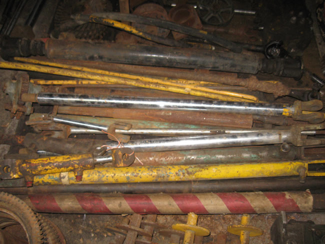 CJ 5 Trencher and Parts Drum Pulley Weight and shaft 016