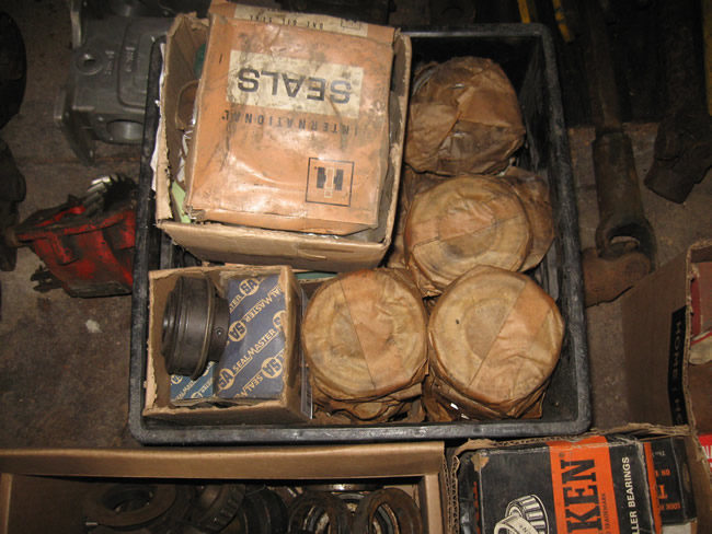 CJ 5 Trencher and Parts Drum Pulley Weight and shaft 022