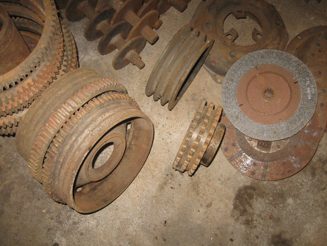 CJ 5 Trencher and Parts Drum Pulley Weight and shaft 028