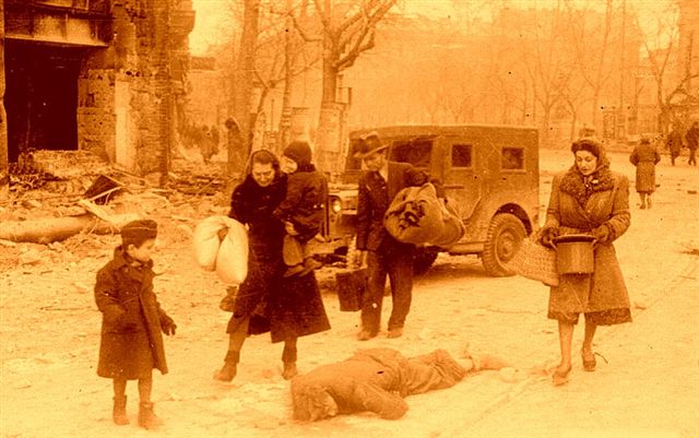 german-women-walk-past-dead-german-soldier-berlin-april-1945