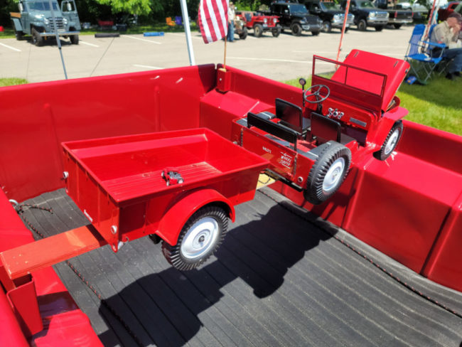 red-trailer-jeep-toy01-lores