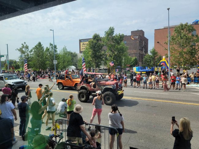 2023-toledo-jeepfest-roger-martin-parade6