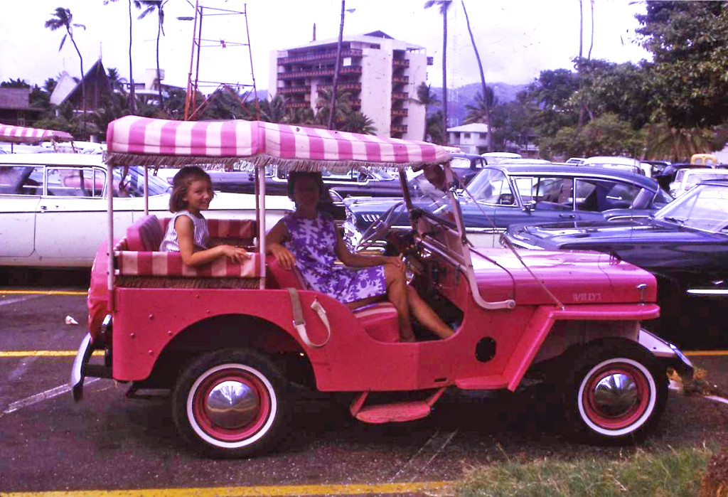 1960s-color-photo-hawaii-dj3a-surrey