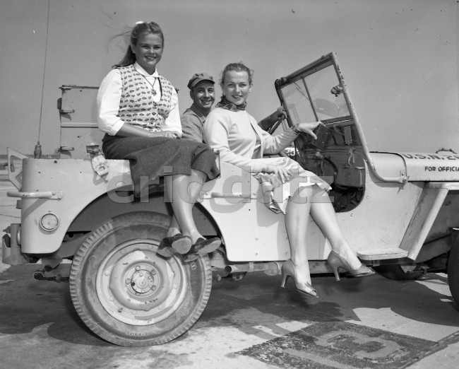 1950s-usnavy-jeep-los-alamitos