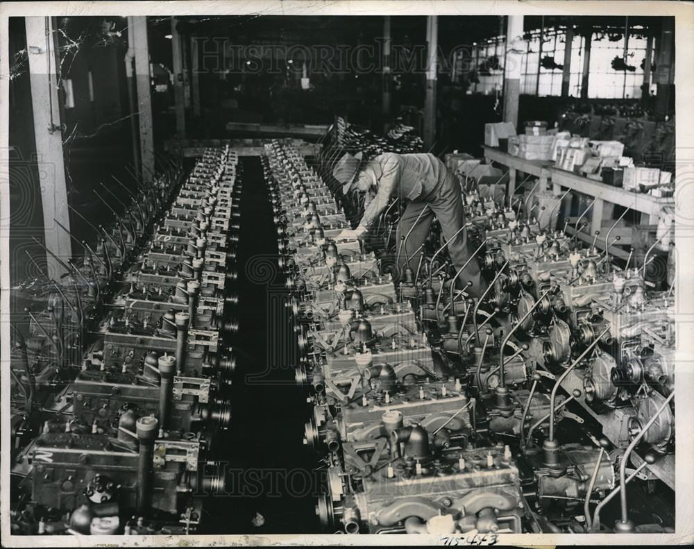 1944-03-01-engine-factory1