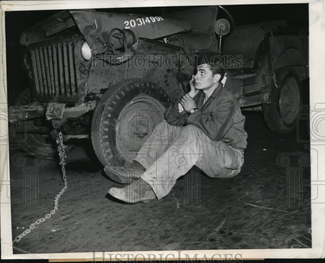 1946-11-06-driver-loses-jeep1