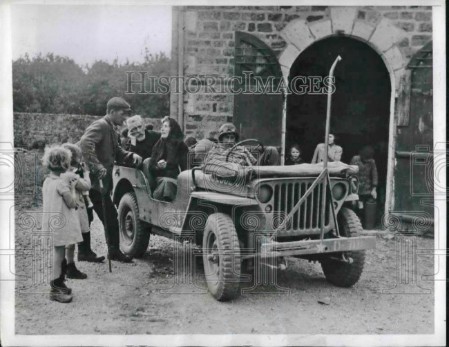 1944-07-19-taxi-jeep-refugees1