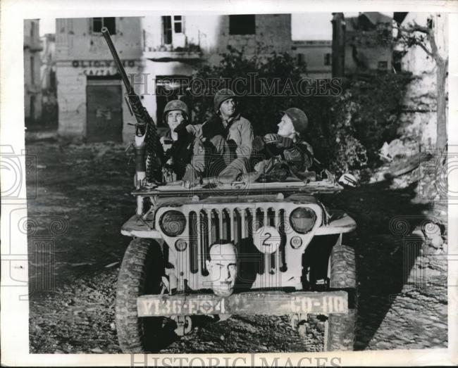1944-02-11-jeep-mussolini1