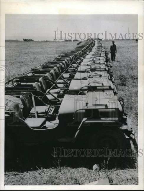1945-06-22-marseille-line-jeeps1