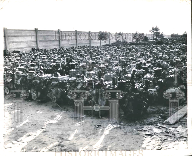 1944-09-01-salvaged-engines-5tharmy-italy1