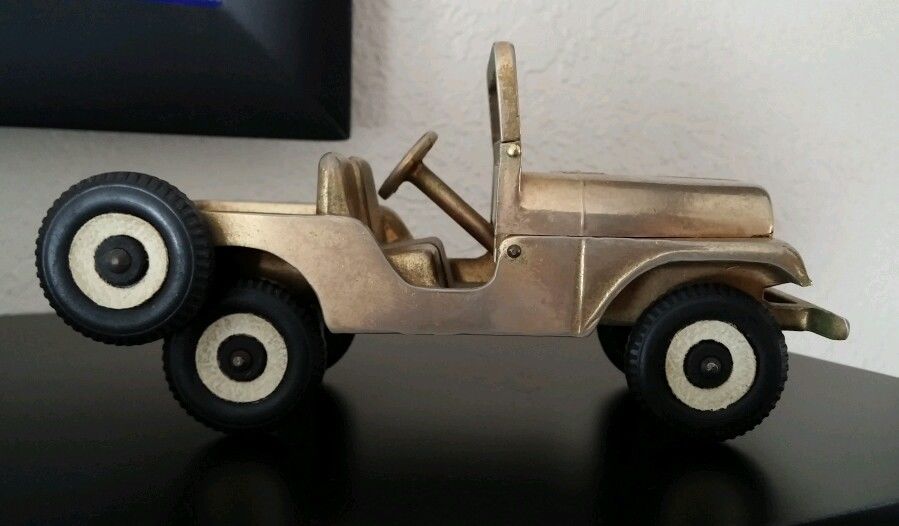 gold-plated-retiree-model-jeep3