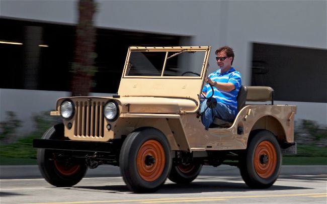 1945-Willys-Overland-Model-CJ2A-front-view