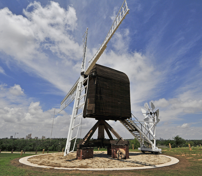 2015-05-15-american-wind-power-museum-outside1