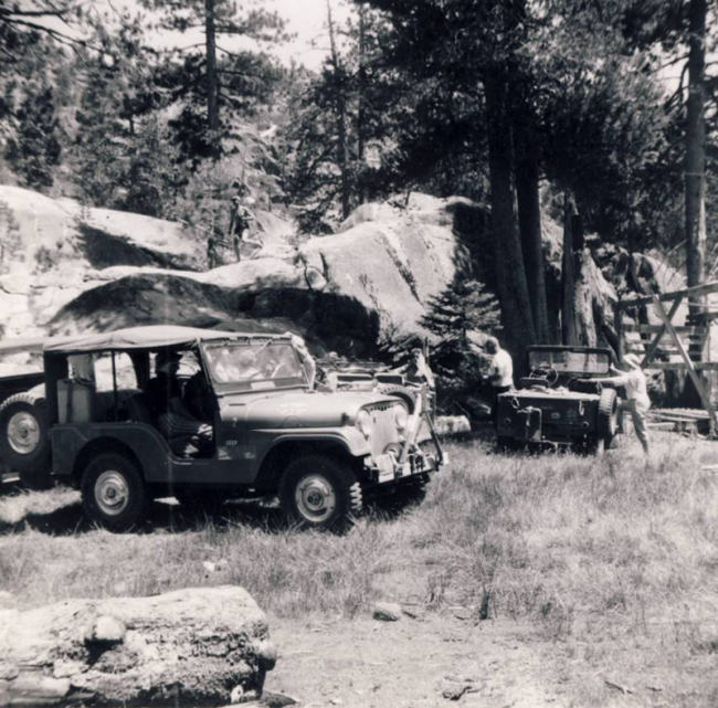 jeep-caravan-trip-1960s-10