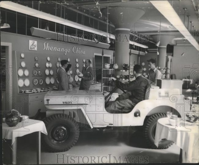 1952-10-16-jeep-china-shop2