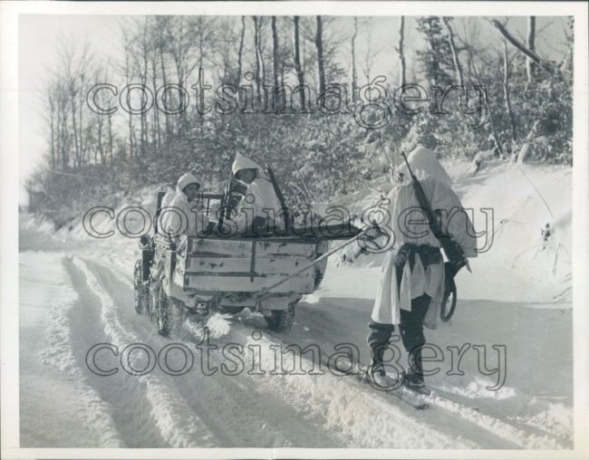 1945-02-01-jeep-skier-germany1