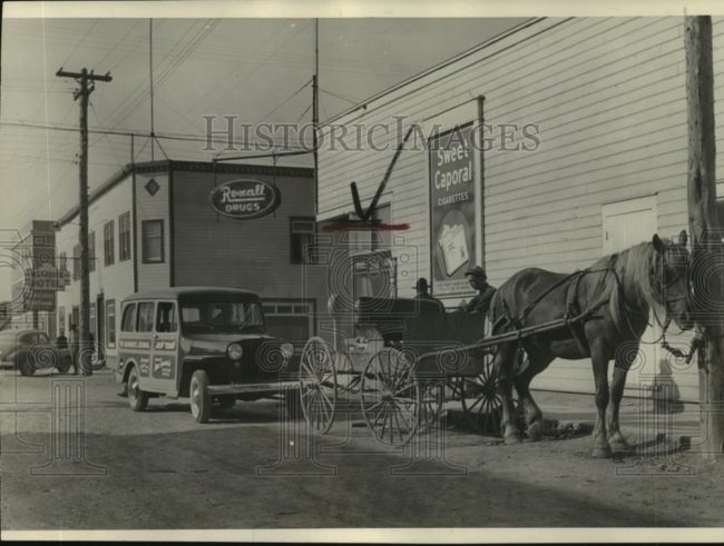 1946-10-13-willys-wagon-horse-wagon1