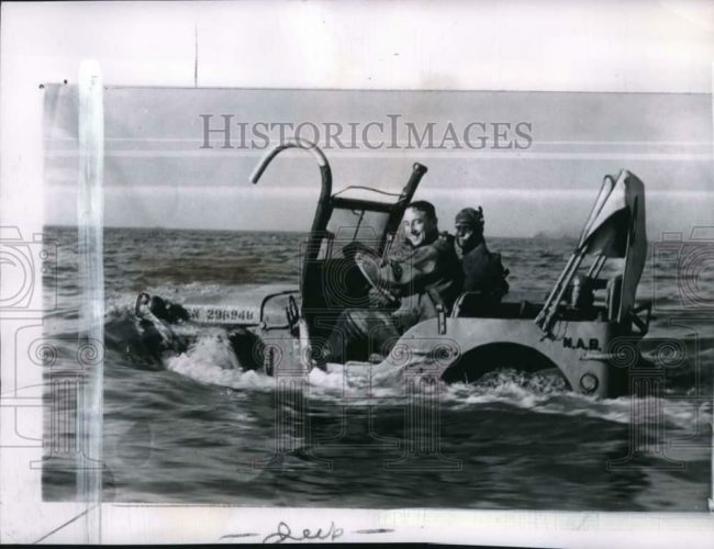 1951-01-19-amphibious-jeep-chesapeake-bay1