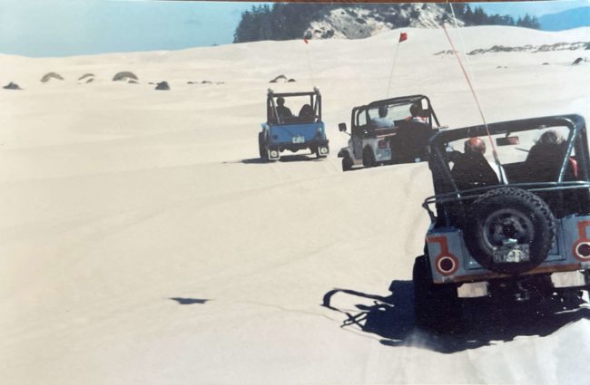 1985-blue-jeep-sand-dunes-wwjc1
