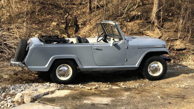 1967-jeepster-convertible-in6