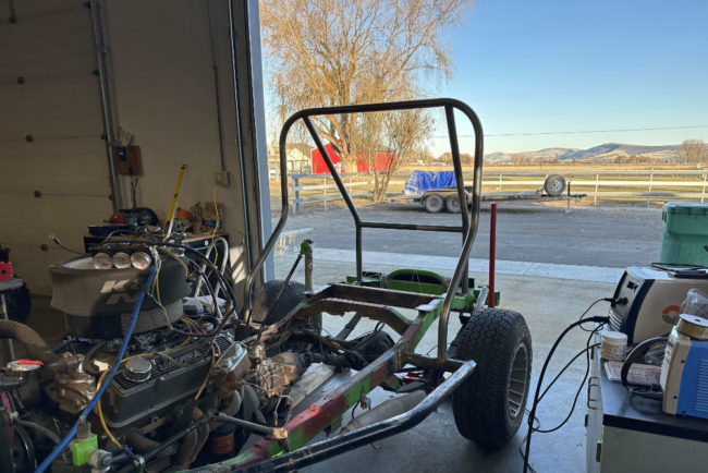 2023-01-20-racing-jeep-cage1