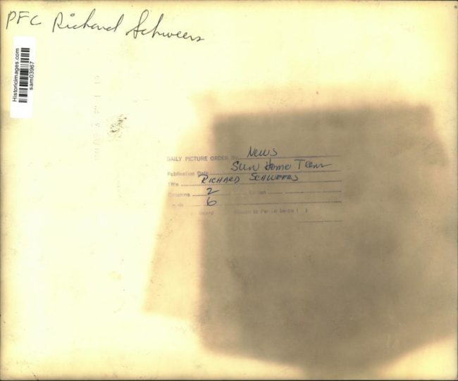 1943-richard-schweers-radio-photo2